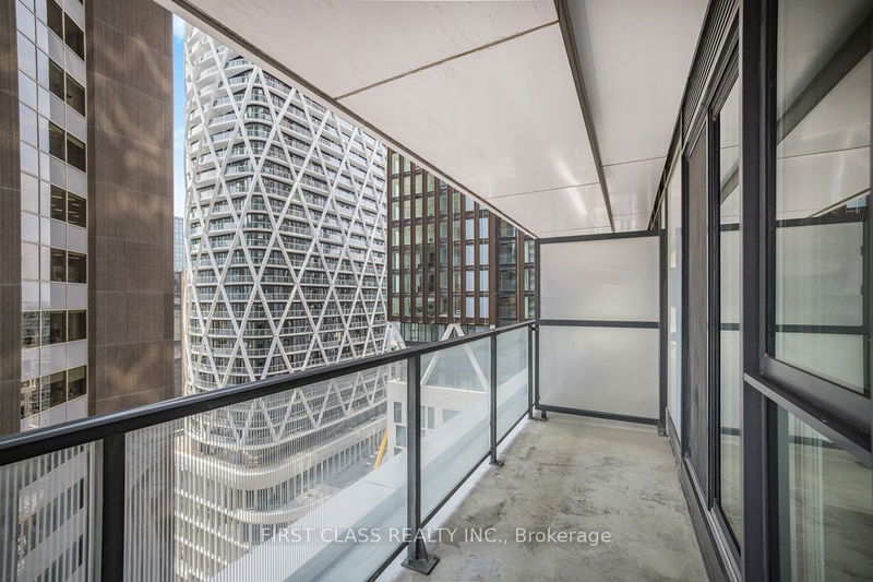  1705 - 426 University Ave  Toronto, M5G 1S9 | Image 28