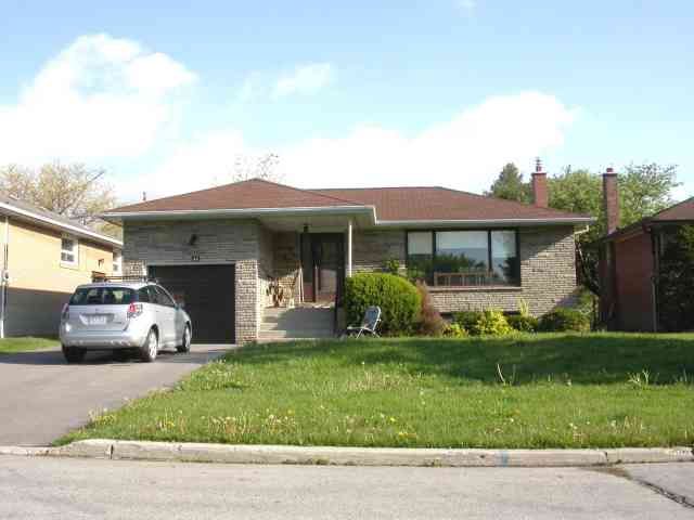 Detached House leased at 48 Clifton Avenue, Toronto, Bathurst Manor, M3H4L1 - MLS: C907217