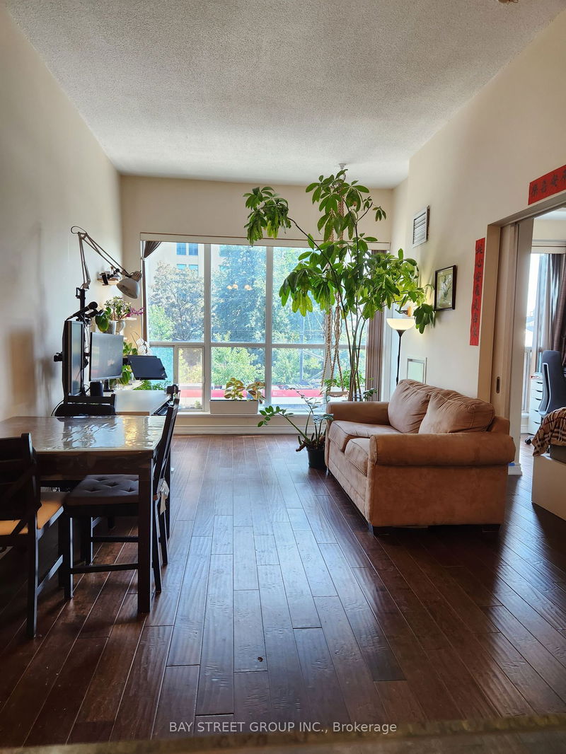 home for lease on 204-208 Queens Quay W