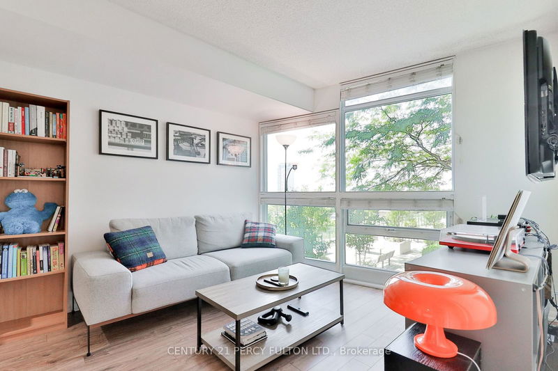  910 - 219 Fort York Blvd  Toronto, M5V 1B1 | Image 1