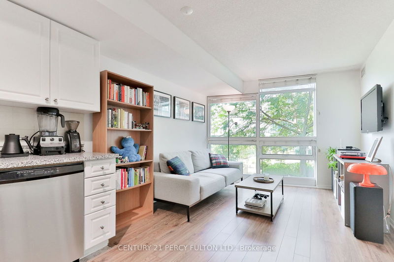  910 - 219 Fort York Blvd  Toronto, M5V 1B1 | Image 2