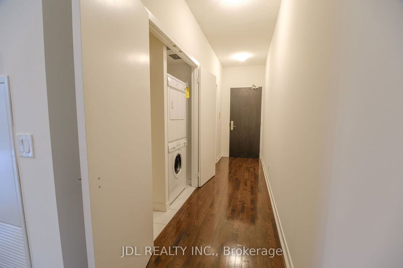  1410 - 770 Bay St  Toronto, M5G 1N6 | Image 3