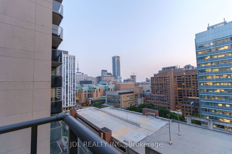  1410 - 770 Bay St  Toronto, M5G 1N6 | Image 31