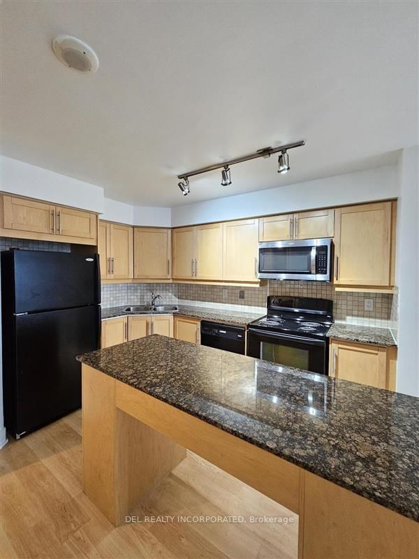 home for lease on 1801-20 Blue Jays Way