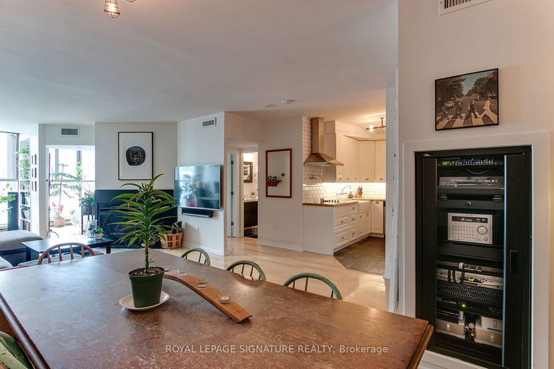 home for sale on 919-65 Scadding Avenue