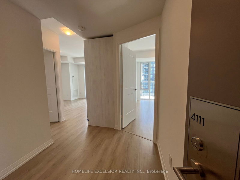 home for lease on 4111-8 Widmer Street