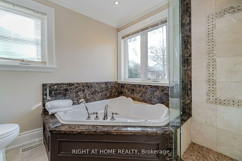 12 Walder Ave  Toronto, M4P 2R5 | Image 17