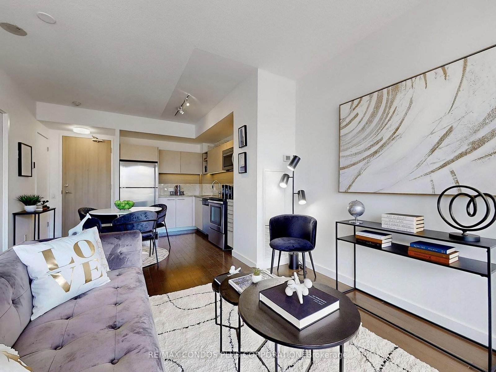 Listing Image 20