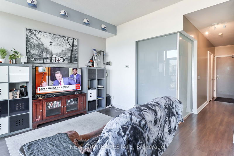  829 - 169 Fort York Blvd  Toronto, M5V 0C8 | Image 6