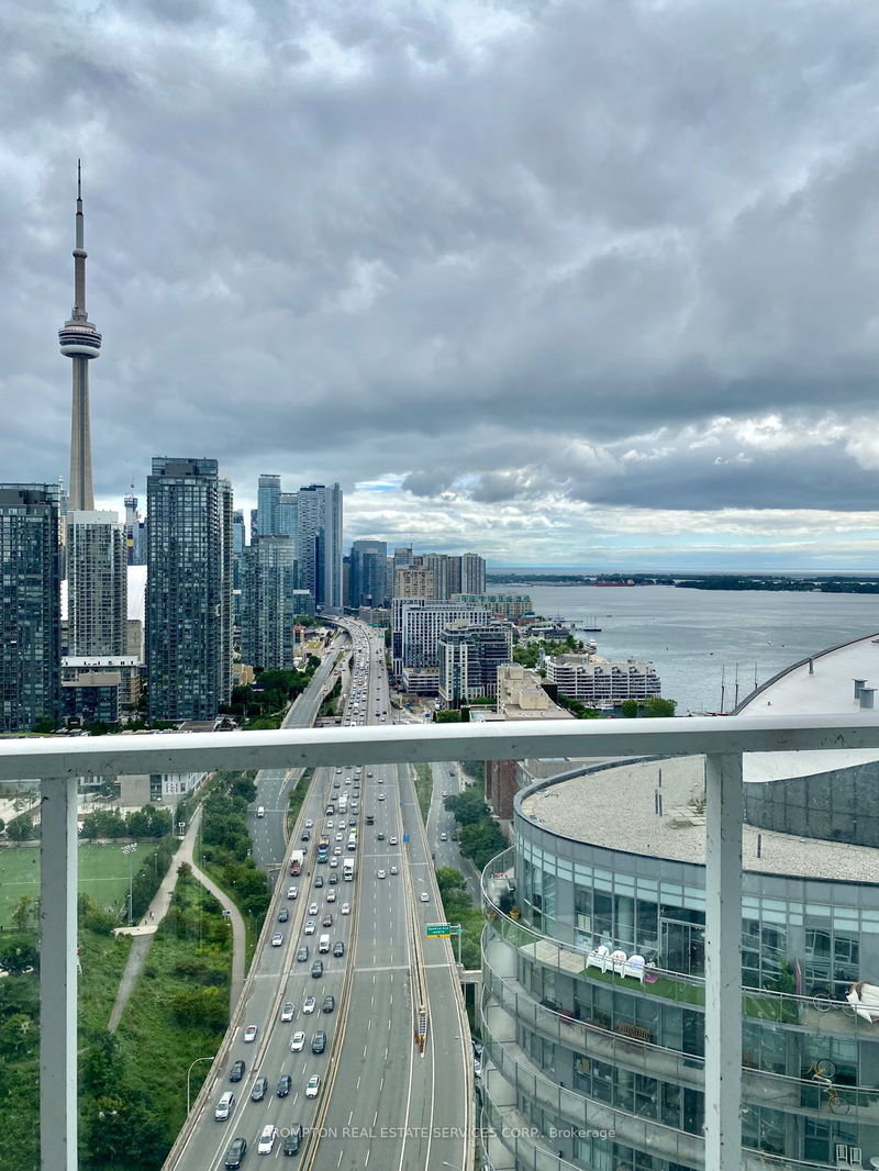 home for lease on 3811-17 Bathurst Street