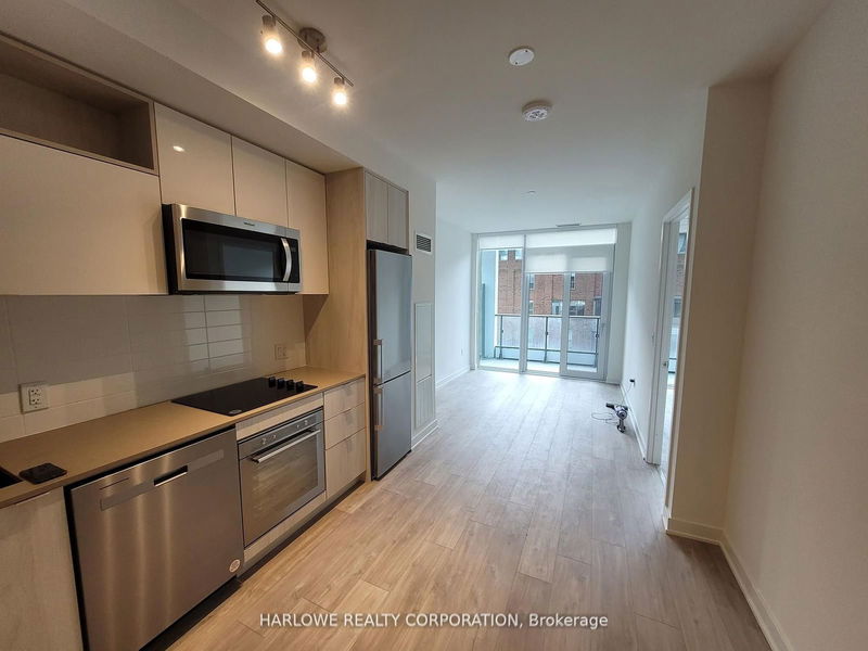 home for lease on 471 SW-121 Lower Sherbourne Street