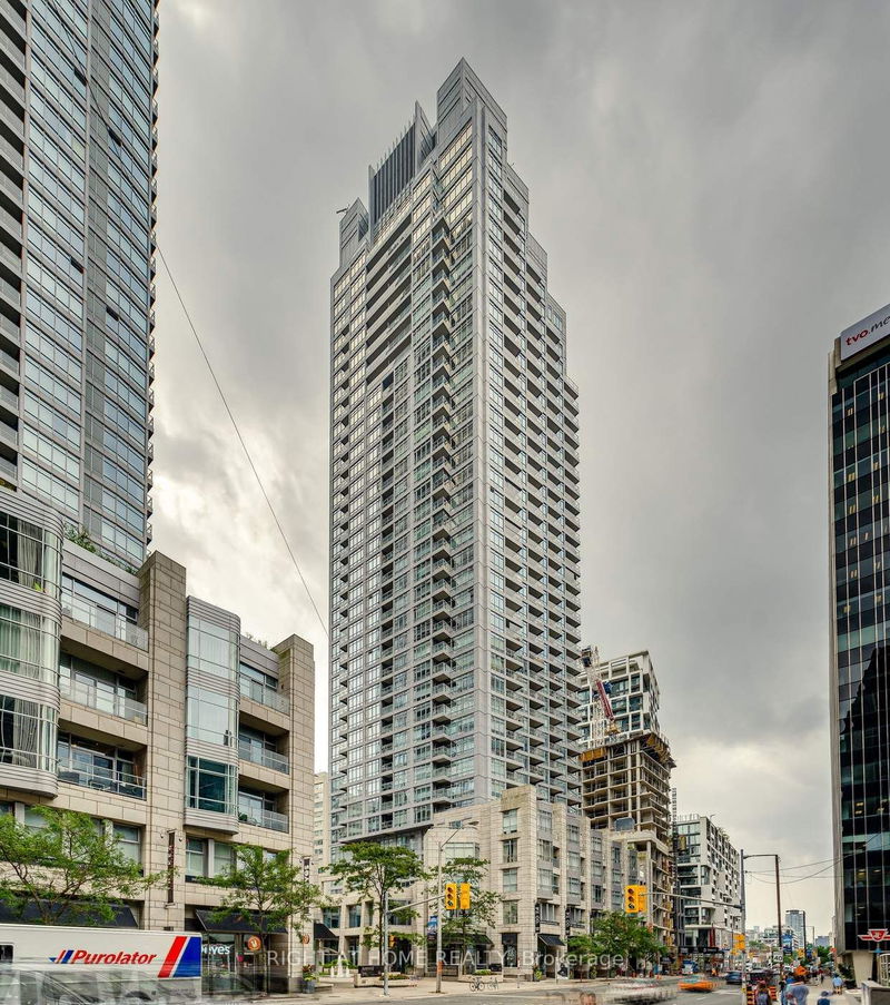 home for sale on 1502-2181 Yonge Street