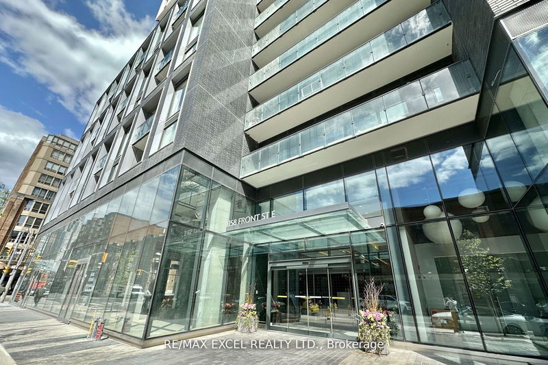 home for lease on 158 Front Street E