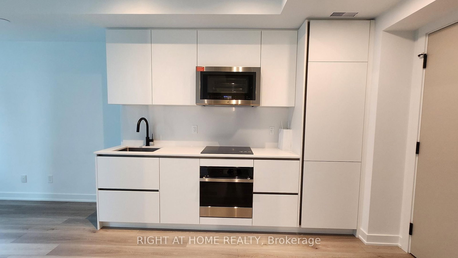 327 King Street W, Unit 2805 - Photo 3