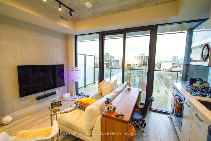 home for lease on 1202-458 Richmond Street W