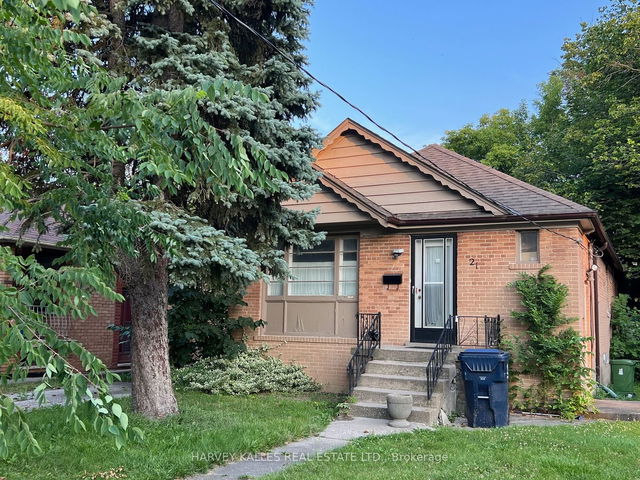 21 Charleswood Drive