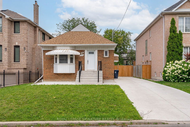 home for lease on 546 Glengrove Avenue W