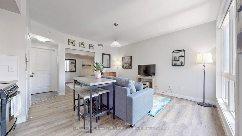 204 - 335 College St, Toronto, M5T 1S2 | Image 3