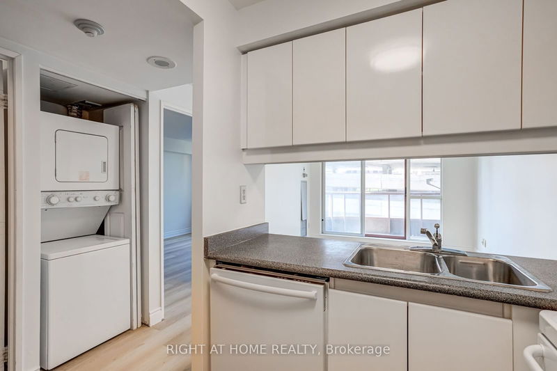  506 - 736 Bay St  Toronto, M5G 2M4 | Image 17