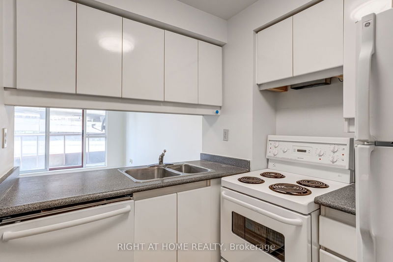  506 - 736 Bay St  Toronto, M5G 2M4 | Image 19