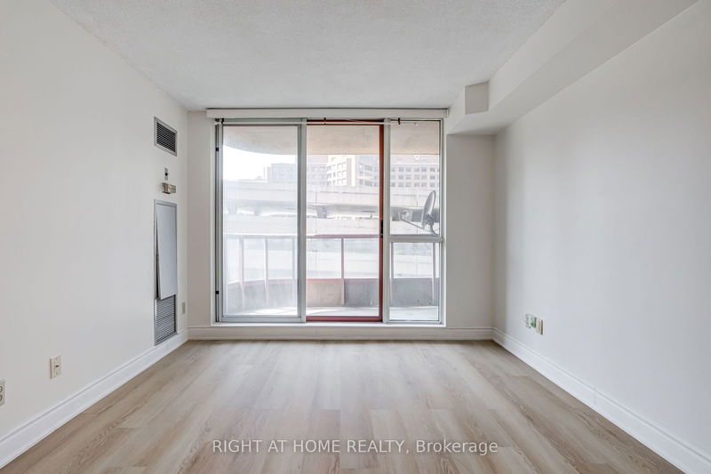  506 - 736 Bay St  Toronto, M5G 2M4 | Image 26