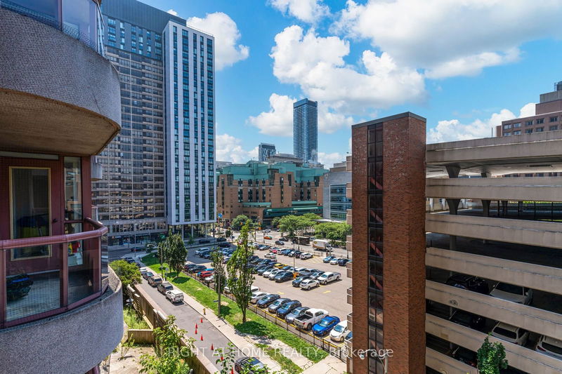  506 - 736 Bay St  Toronto, M5G 2M4 | Image 32