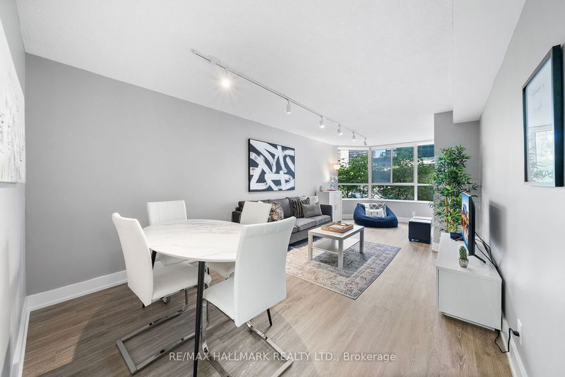 home for lease on 419-711 Bay Street