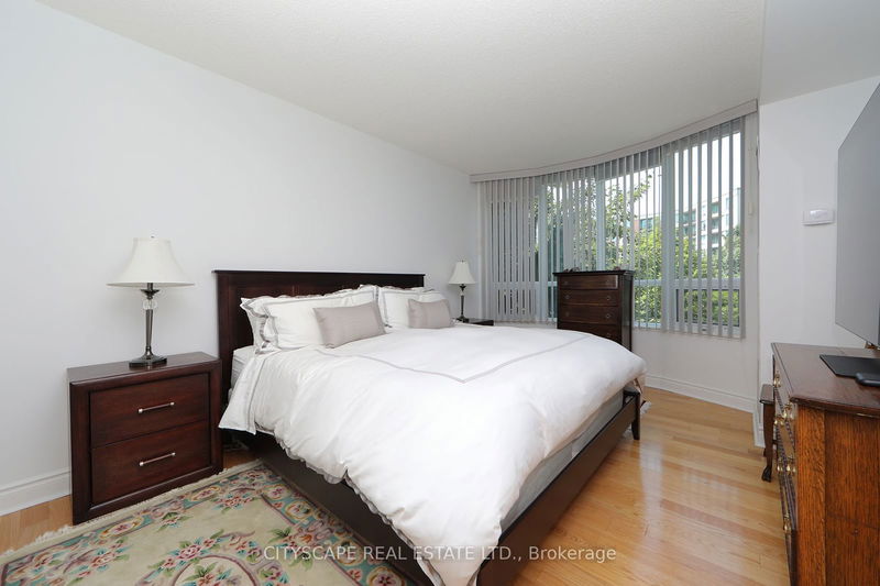  306 - 38 William Carson Cres  Toronto, M2P 2A1 | Image 17