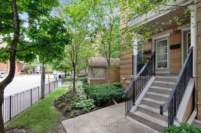 79 Pleasant Boulevard