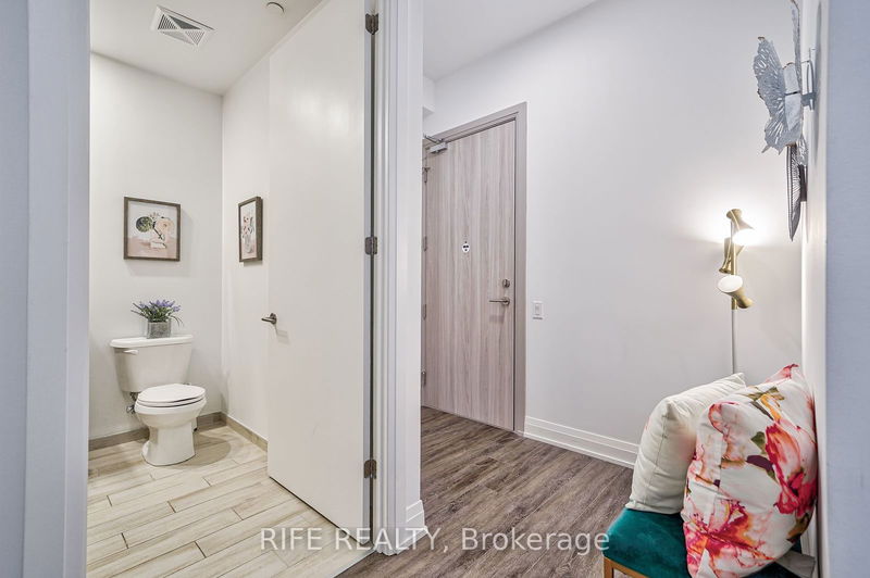  Ph203 - 75 Canterbury Pl  Toronto, M2N 2N1 | Image 4