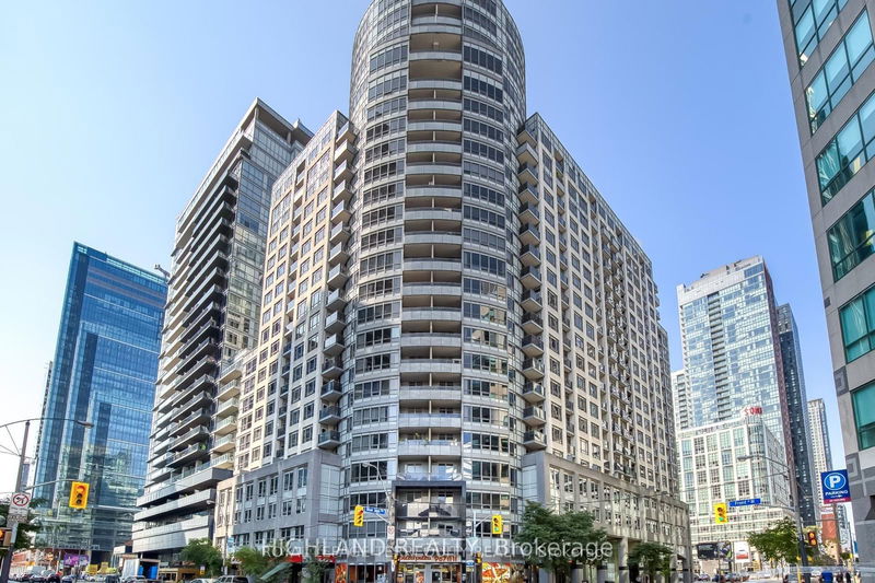 home for lease on 1911-20 Blue Jays Way