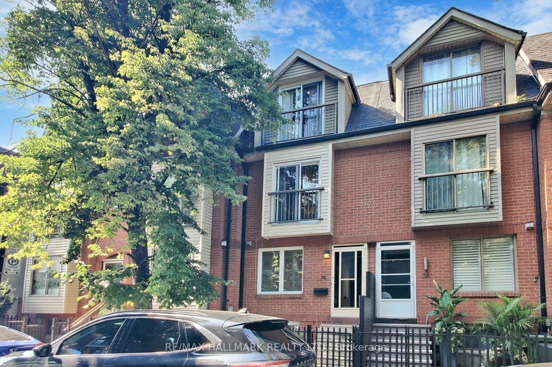 home for sale on 32 Wascana Avenue
