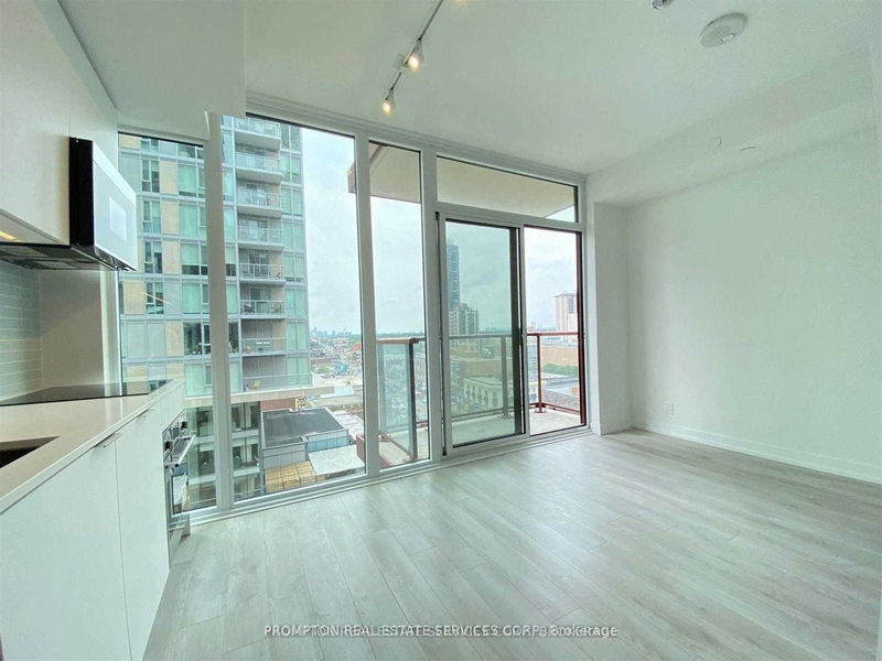 home for lease on 705-33 Helendale Avenue