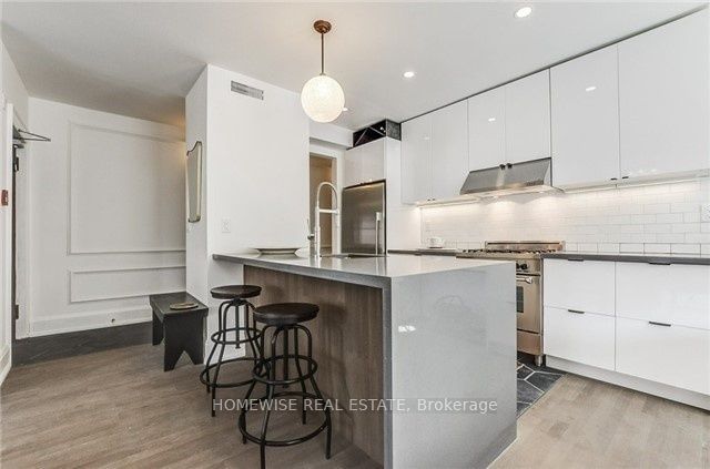 home for lease on 2B-795 College Street