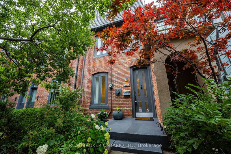 home for sale on 344 Wellesley Street E
