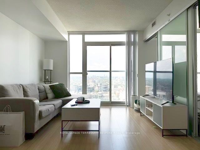 home for lease on 4009-85 Queens wharf Road