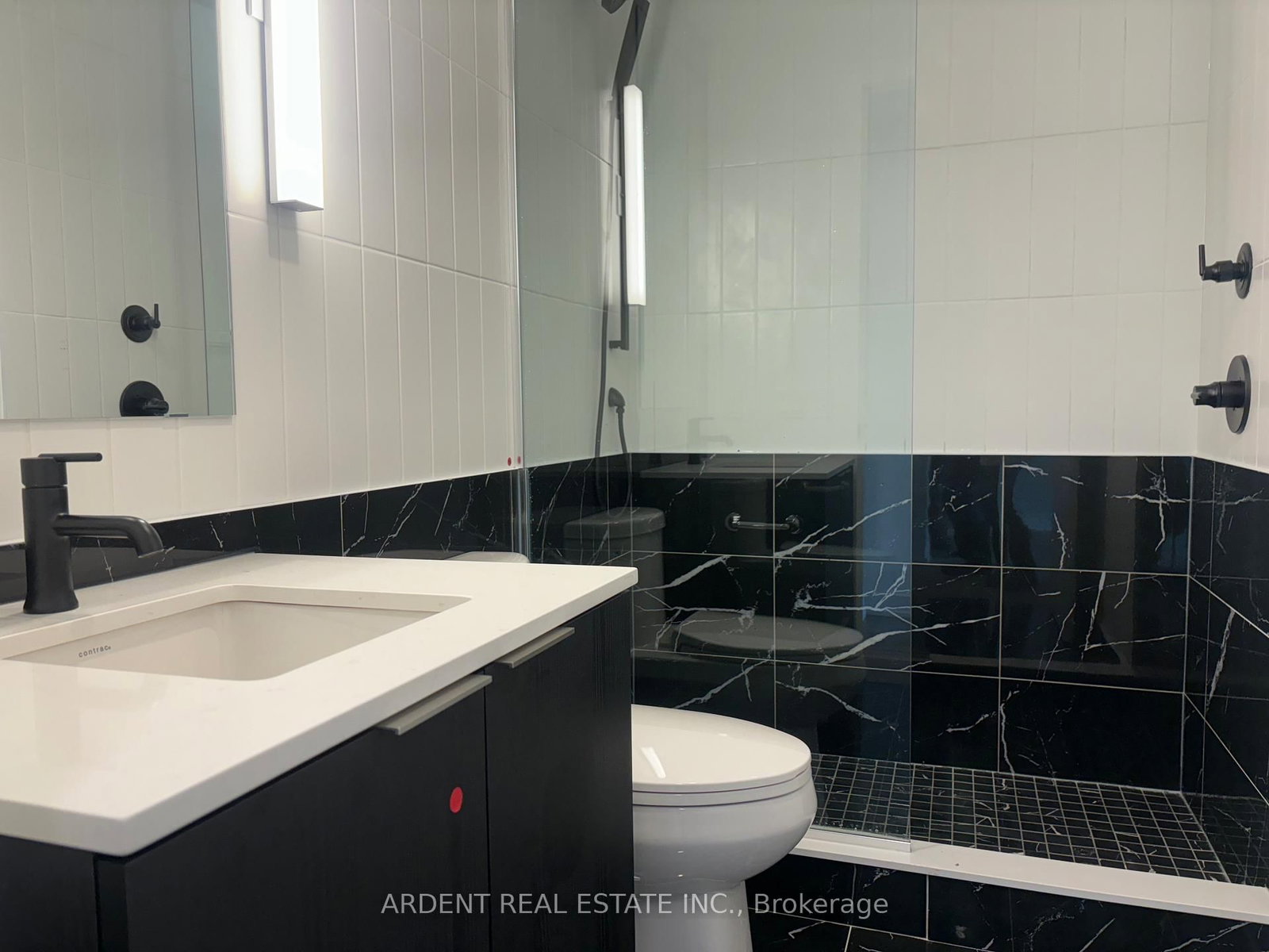 327 King Street W, Unit 2801 - Photo 14