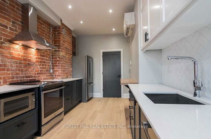 home for lease on 2nd Flr-1216 Dundas Street W