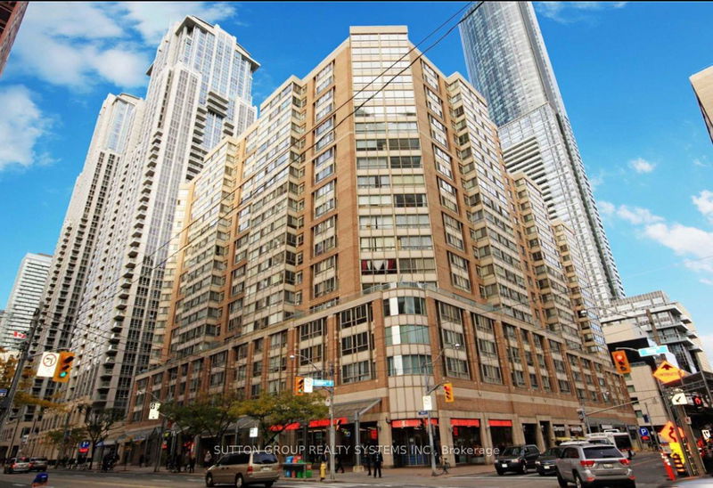 home for lease on 1809-717 Bay Street