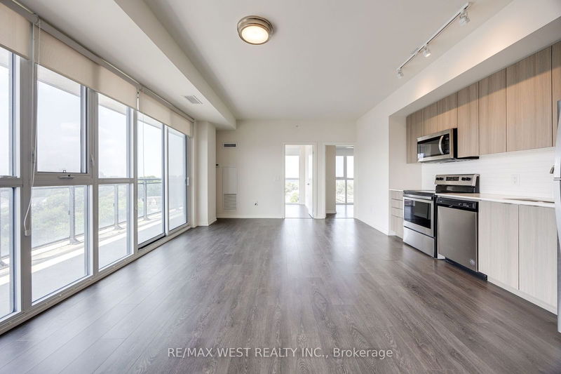 home for lease on 902-3237 Bayview Avenue