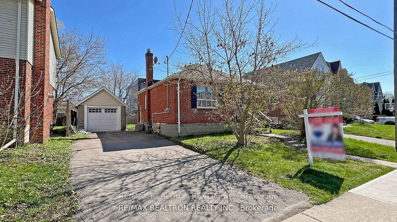 home for lease on Bsmt-211 Harlandale Avenue