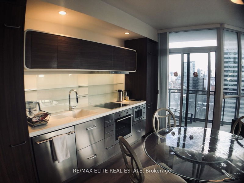 home for lease on 1901-45 Charles Street E