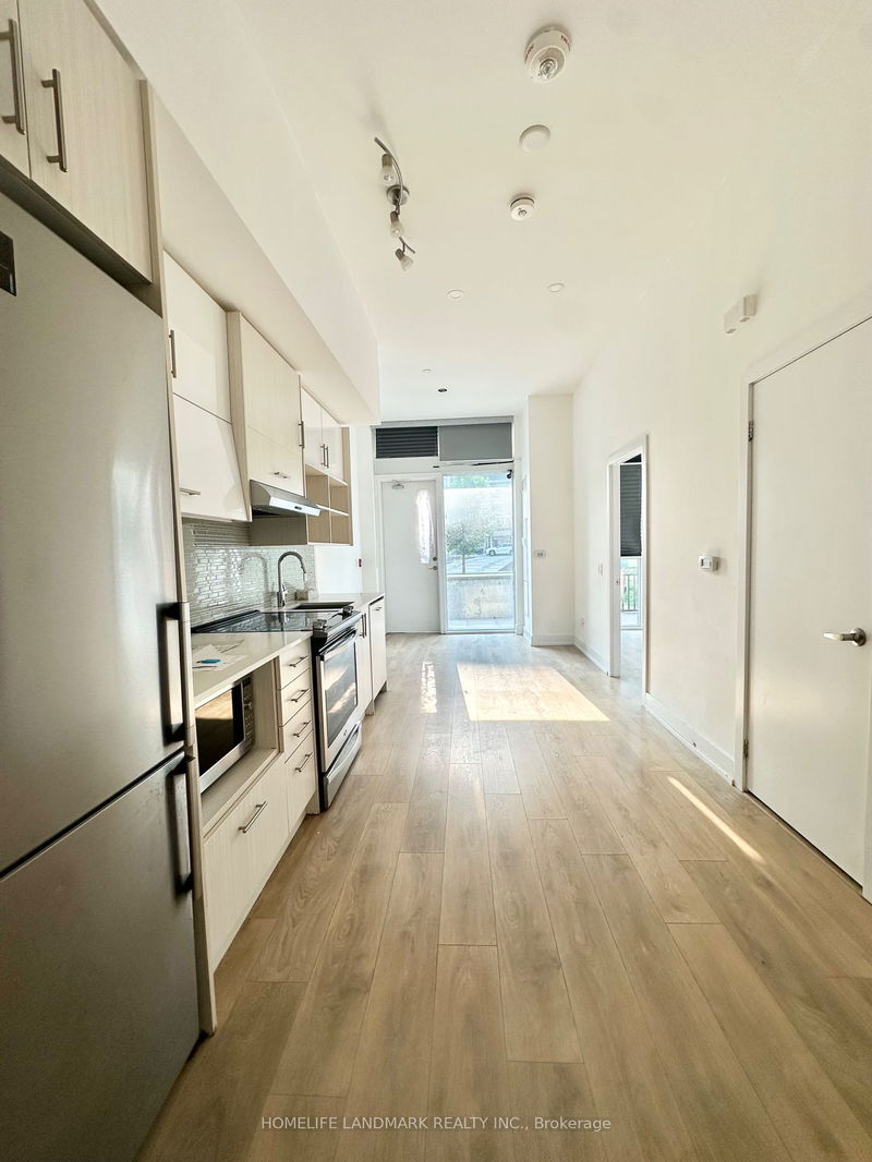 home for lease on 103-128 Fairview Mall Drive