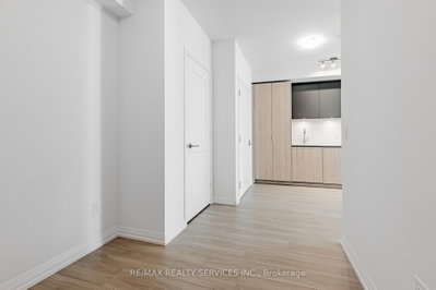 Unit 4207 — 8 Widmer Street — photo 2