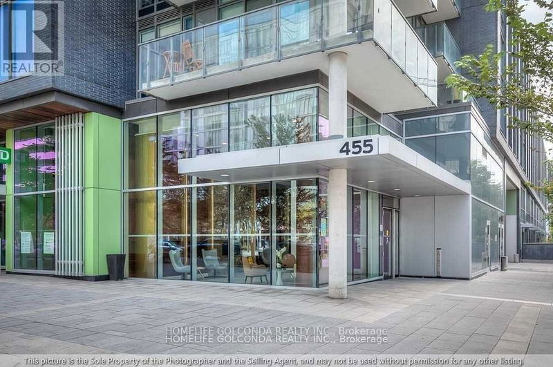 home for lease on N431-455 Front Street E