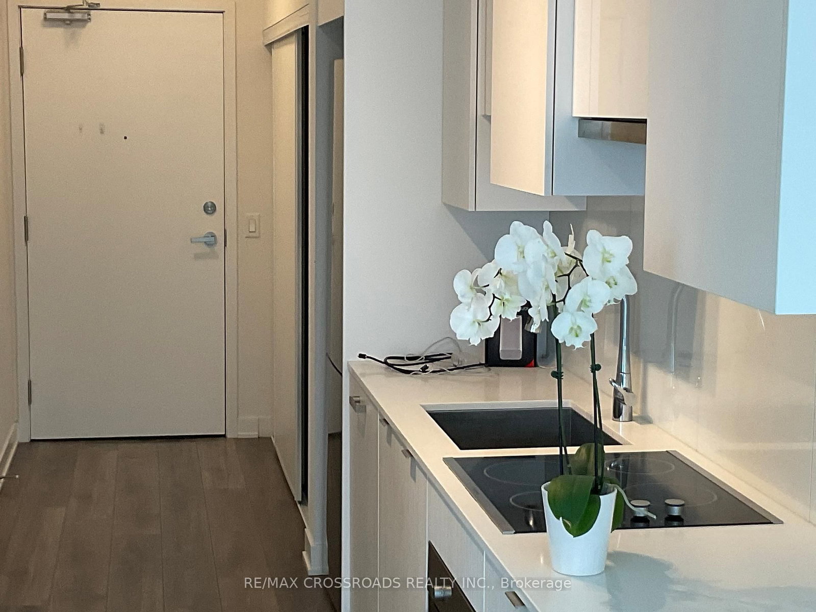 195 Redpath Avenue, Unit PH02 - Photo 11