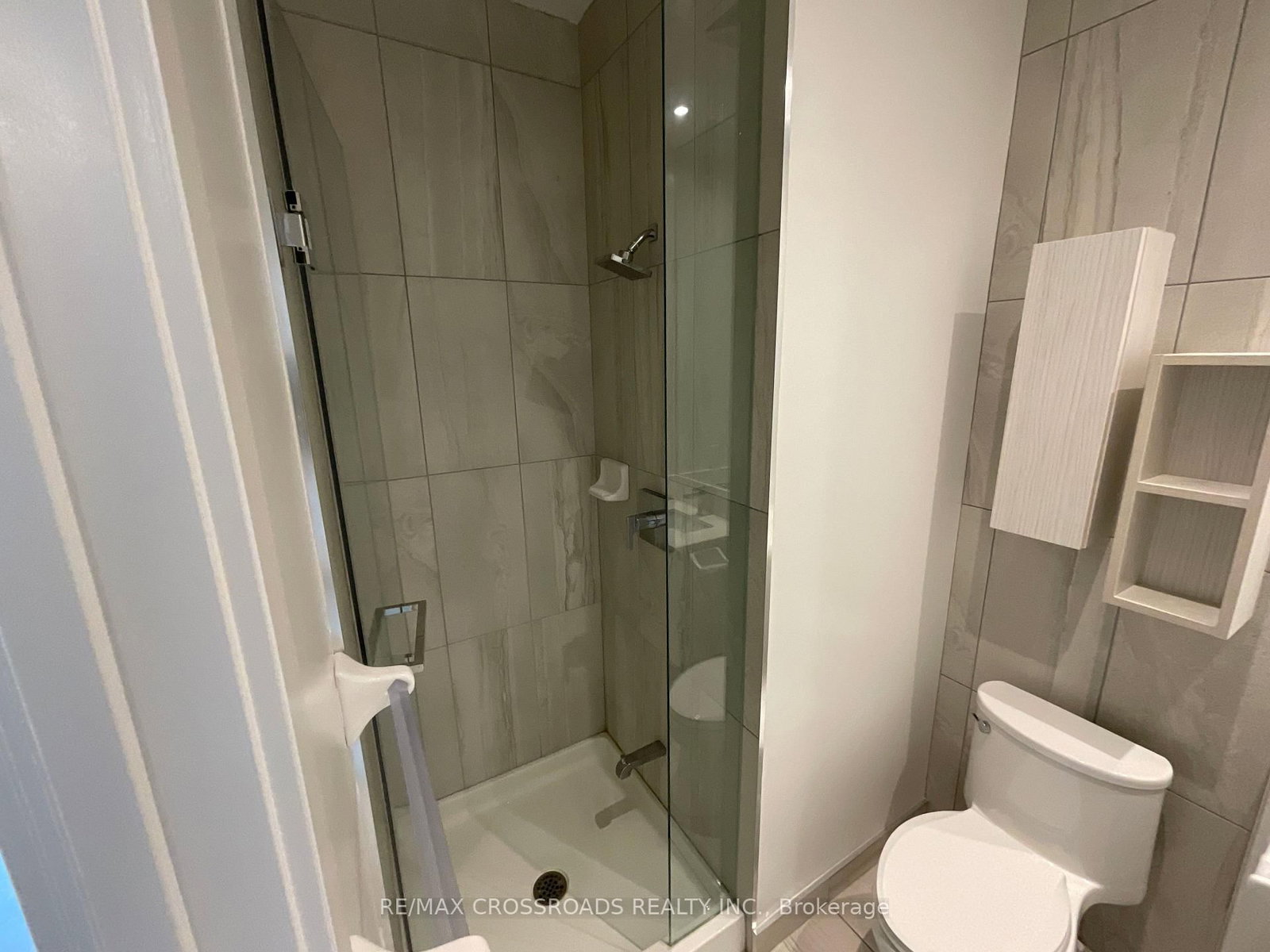195 Redpath Avenue, Unit PH02 - Photo 17