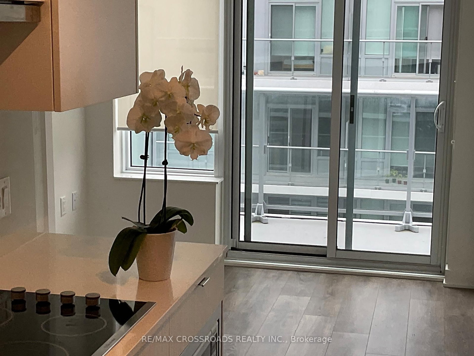 195 Redpath Avenue, Unit PH02 - Photo 9