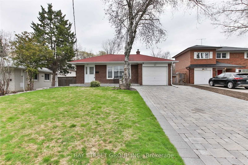 home for lease on 25 Allview Crescent