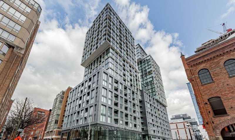home for lease on 814-158 Front Street E